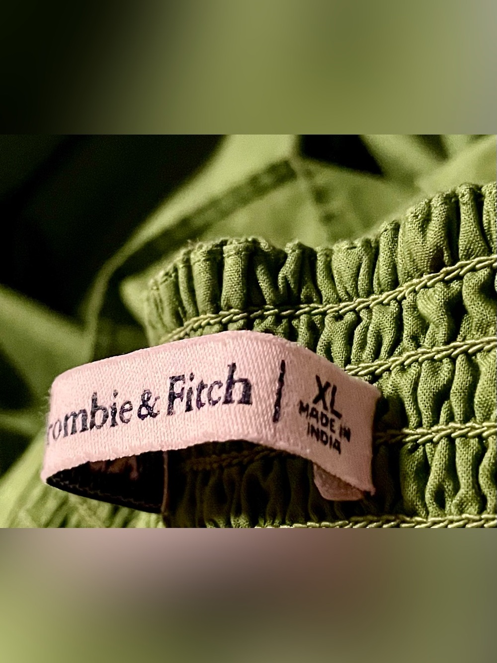 Abercrombie and Fitch Ruffle Maxi Dress
SIZE XL **LIKE NEW** - Picture 3 of 11